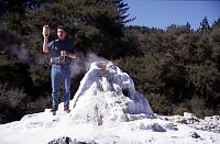 Lady Fox Geysir needs some starter to errupt